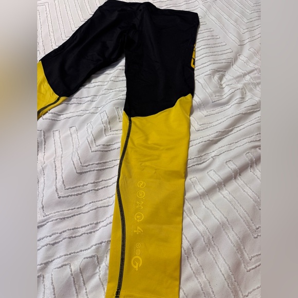 Virus Leggings | Size Large | Black Yellow - Picture 2 of 3